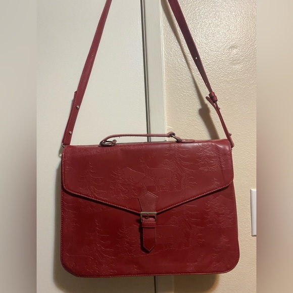 UO BDG Large Embossed Animal print bag ✨firm unless bundled✨ - Picture 4 of 8